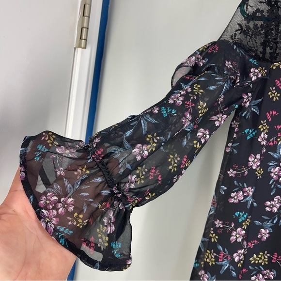 Bautees Floral Pattern Ruffle Sleeve Dress with Sheer Lace Yoke Size(12) - Picture 2 of 8